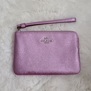 NWT Coach Metallic Lilac Zip Wristlet